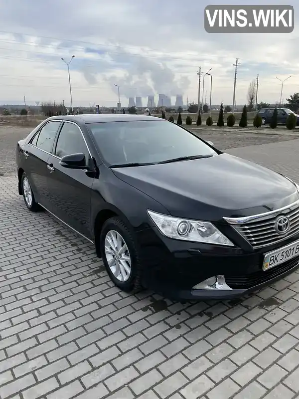 Седан Toyota Camry 2013 2.49 л. Автомат обл. Ровенская, Вараш (Кузнецовск) - Фото 1/21