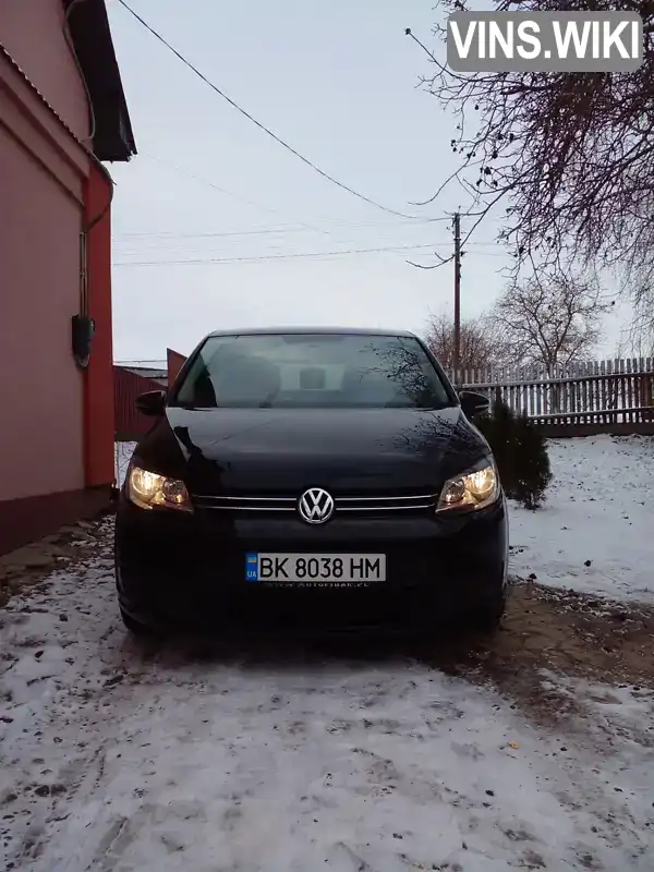 Мінівен Volkswagen Touran 2013 1.6 л. Автомат обл. Рівненська, Сарни - Фото 1/21