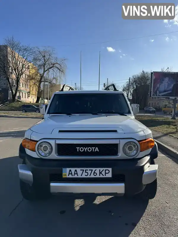 Позашляховик / Кросовер Toyota FJ Cruiser 2010 3.96 л. Автомат обл. Київська, Київ - Фото 1/21