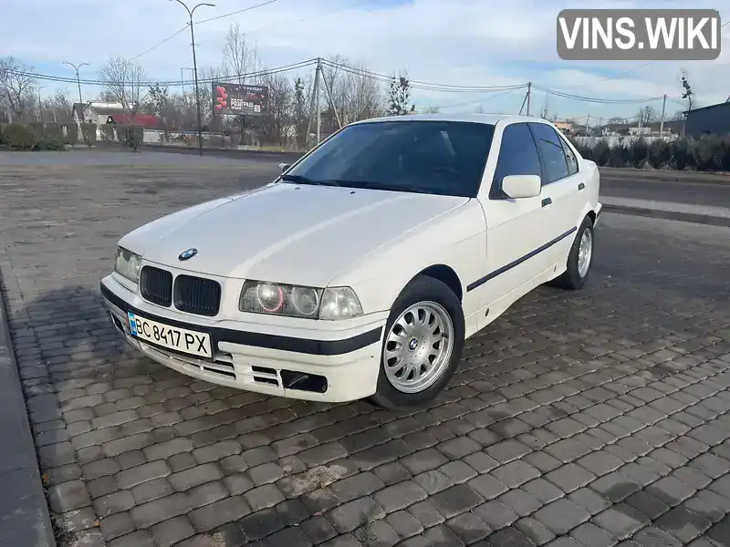 WBACA11070EL36274 BMW 3 Series 1992 Седан  Фото 1