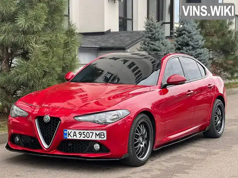 ZAREAECU9J7570933 Alfa Romeo Giulia 2017 Седан 2.14 л. Фото 2