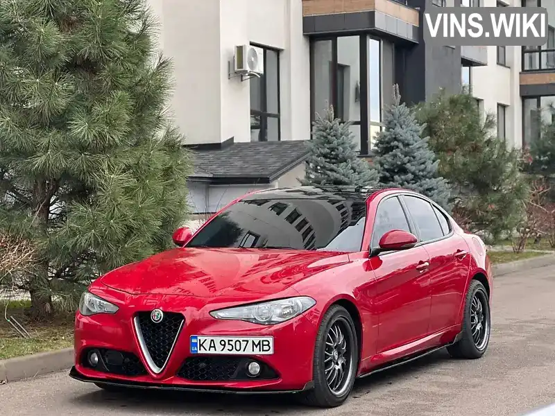 ZAREAECU9J7570933 Alfa Romeo Giulia 2017 Седан 2.14 л. Фото 4