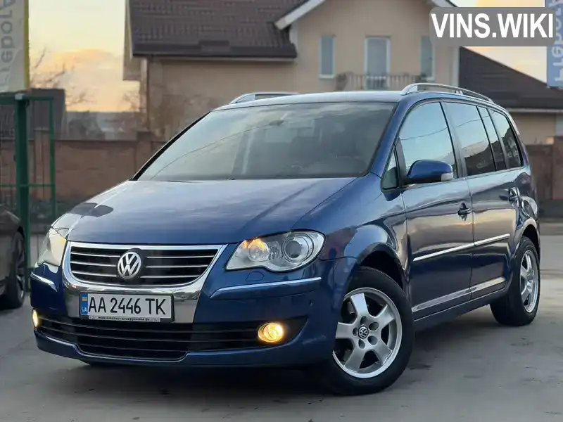 Мінівен Volkswagen Touran 2007 2 л. Ручна / Механіка обл. Київська, Київ - Фото 1/21