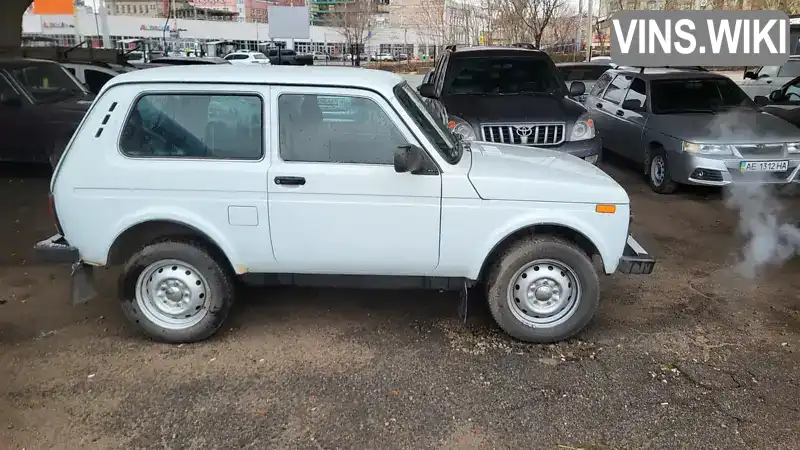 XTA212140G2248022 ВАЗ / Lada 21214 / 4x4 2015 Позашляховик / Кросовер 1.69 л. Фото 3