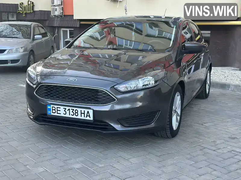 1FADP3K22JL278997 Ford Focus 2018 Хетчбек 2 л. Фото 2