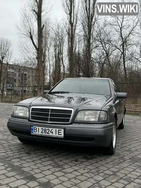 Седан Mercedes-Benz C-Class 1995 2.2 л. Ручная / Механика обл. Полтавская, Кременчуг - Фото 1/16