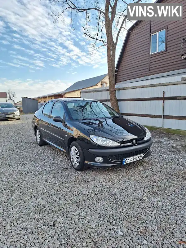 VF32BKFWA72774909 Peugeot 206 2007 Седан 1.36 л. Фото 1