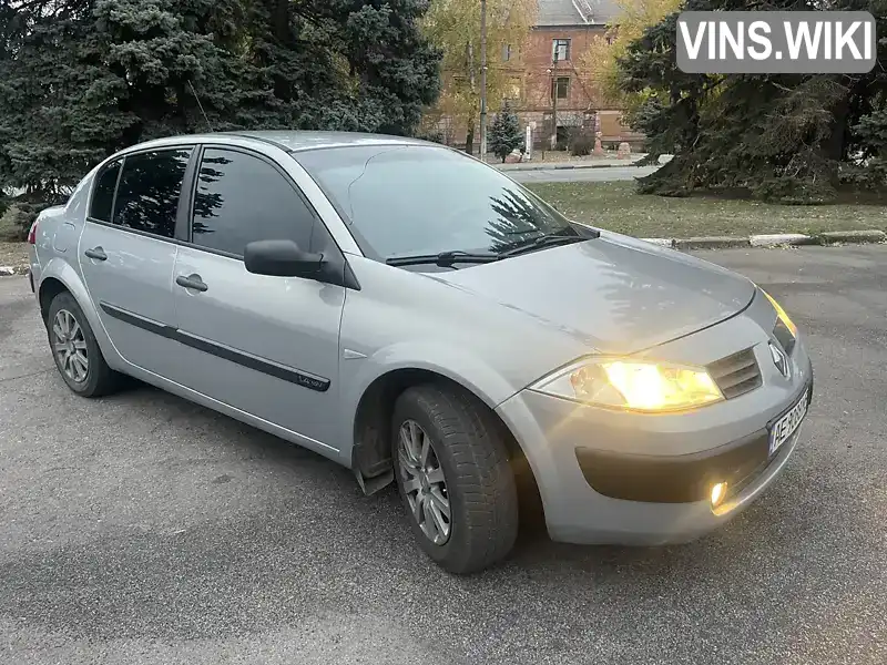 VF1LM1A0H32501793 Renault Megane 2005 Седан 1.39 л. Фото 2