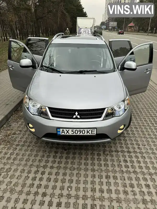 Внедорожник / Кроссовер Mitsubishi Outlander XL 2008 null_content л. Вариатор обл. Киевская, Киев - Фото 1/21