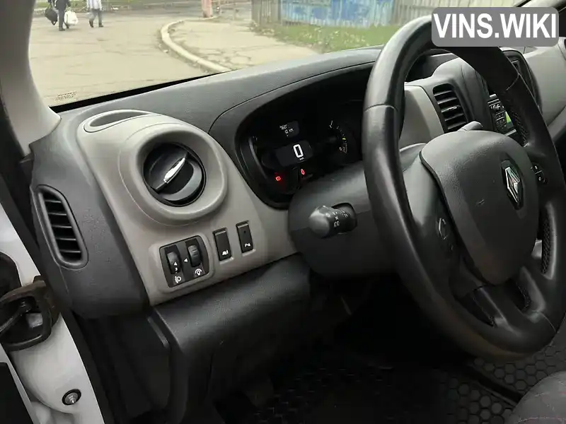 VF12FL10352836052 Renault Trafic 2015 Мінівен 1.6 л. Фото 4