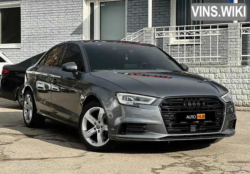 Седан Audi A3 2018 1.98 л. Автомат обл. Харьковская, Харьков - Фото 1/21