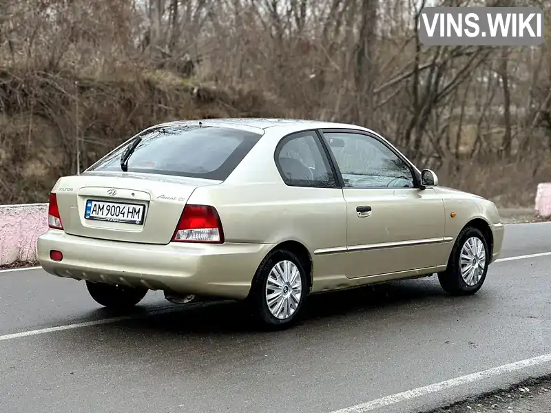 KMHCH31GP2U209541 Hyundai Accent 2002 Лифтбек  Фото 4