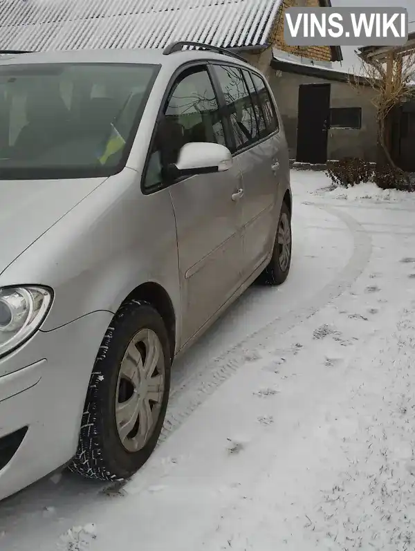 Мінівен Volkswagen Touran 2008 1.9 л. Ручна / Механіка обл. Волинська, Камінь-Каширський - Фото 1/9