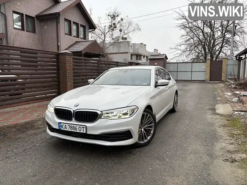 WBAJA9C59KB254890 BMW 5 Series 2018 Седан  Фото 1