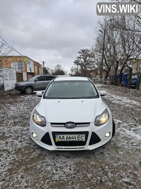 WF0KXXGCBKDJ57532 Ford Focus 2013 Хэтчбек 1 л. Фото 2