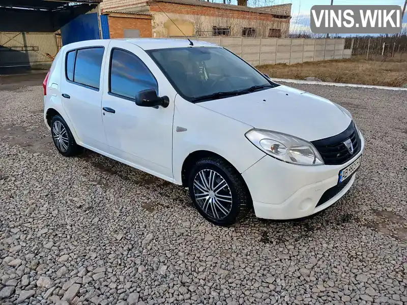 Хэтчбек Dacia Sandero 2009 1.39 л. Ручная / Механика обл. Винницкая, Браилов - Фото 1/15