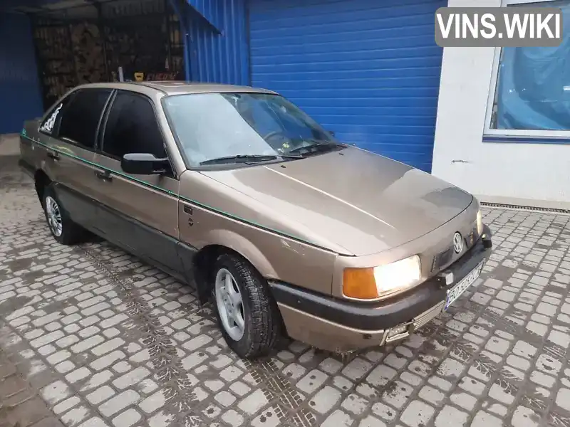 Седан Volkswagen Passat 1988 1.6 л. Ручная / Механика обл. Тернопольская, Кременец - Фото 1/21