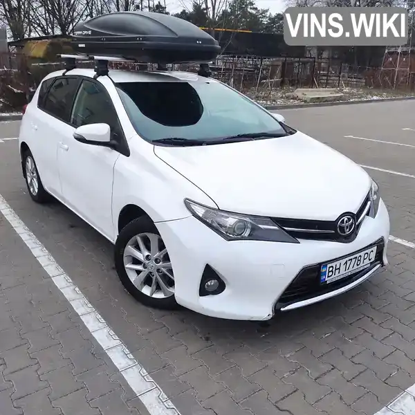 SB1ME4JE60E037159 Toyota Auris 2013 Хетчбек 1.6 л. Фото 1