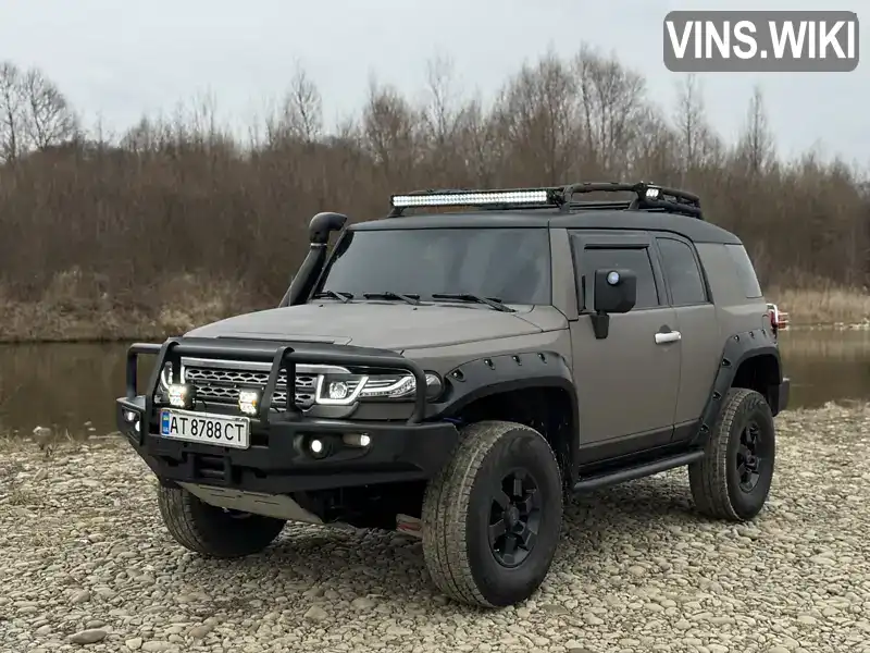 Позашляховик / Кросовер Toyota FJ Cruiser 2014 4 л. Автомат обл. Івано-Франківська, Івано-Франківськ - Фото 1/21