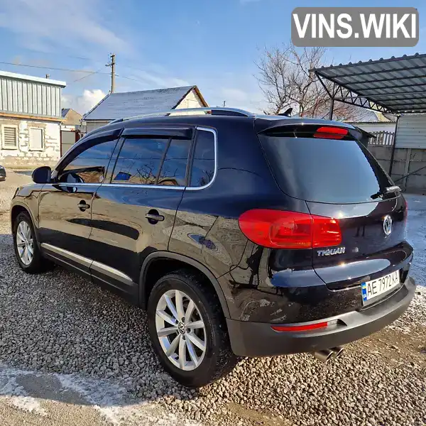 WVGRV7AX6HK023954 Volkswagen Tiguan 2017 Позашляховик / Кросовер 2 л. Фото 4