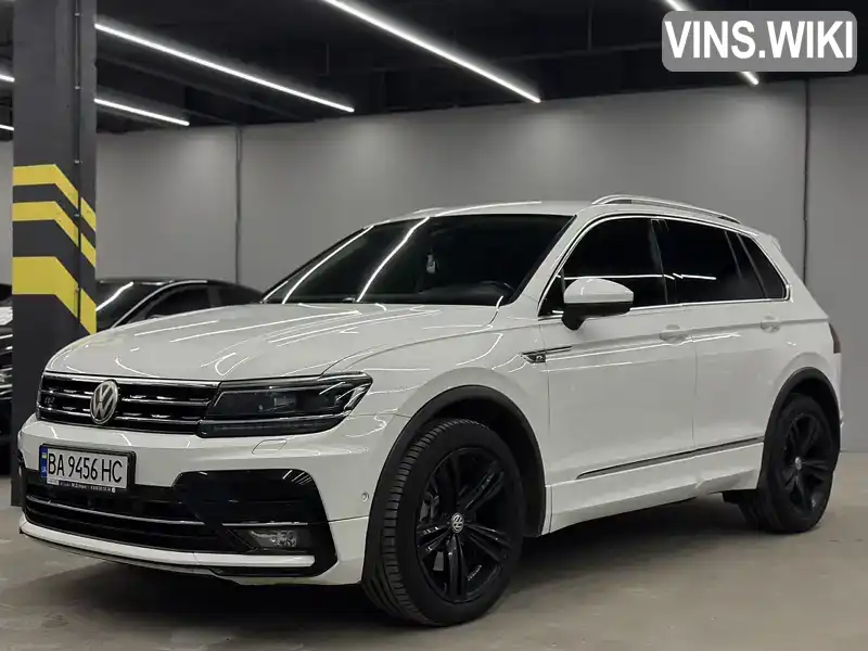 WVGZZZ5NZJW973879 Volkswagen Tiguan 2018 Позашляховик / Кросовер 1.98 л. Фото 1