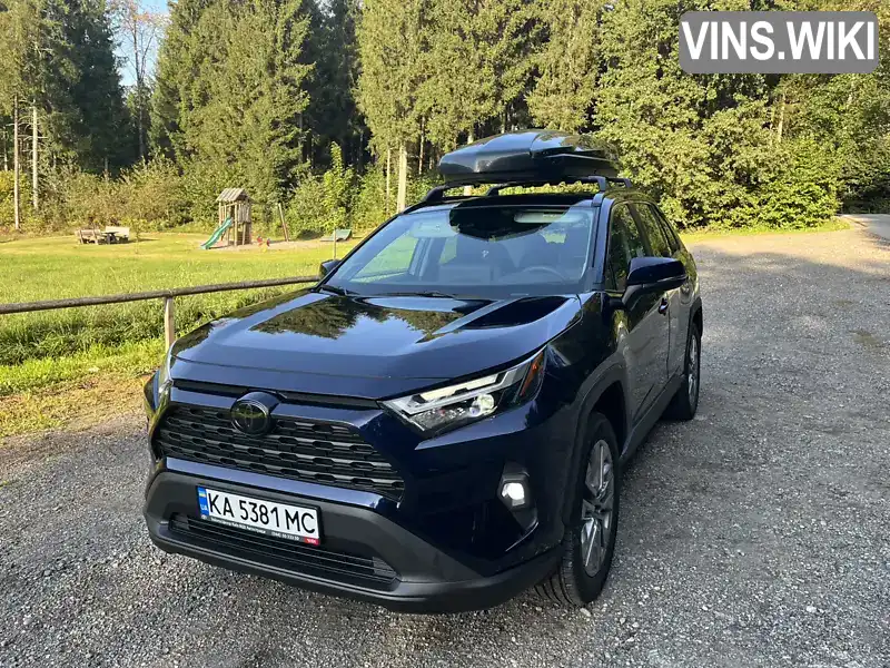 Позашляховик / Кросовер Toyota RAV4 2023 2.49 л. Автомат обл. Київська, Київ - Фото 1/21