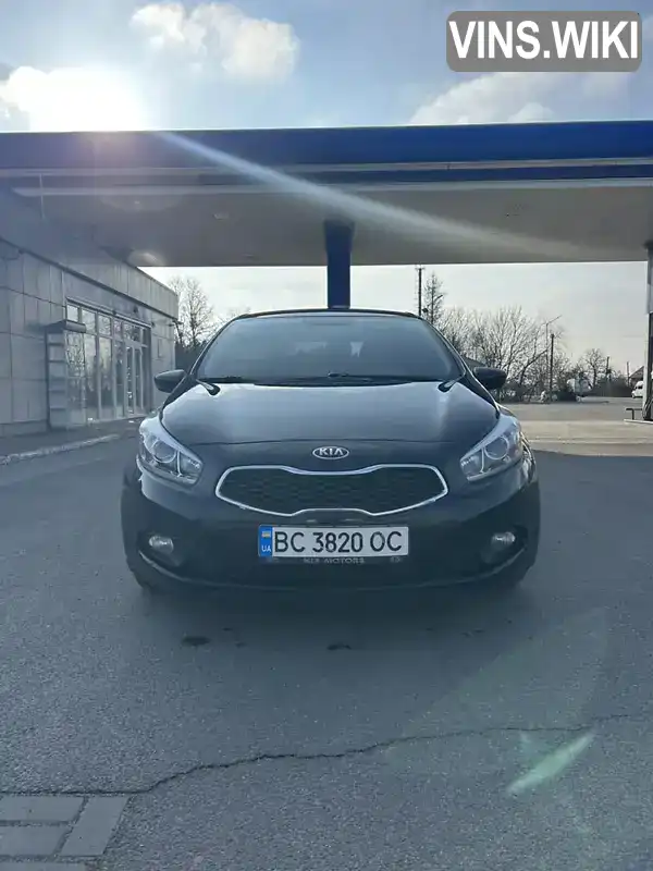 U5YHM515ADL076151 Kia Ceed 2013 Хетчбек 1.4 л. Фото 2