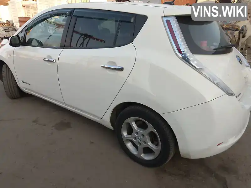 1N4AZ0CP2EC331046 Nissan Leaf 2014 Хетчбек  Фото 4