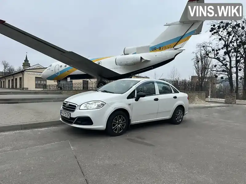 Седан Fiat Linea 2013 1.4 л. Ручна / Механіка обл. Київська, Київ - Фото 1/21