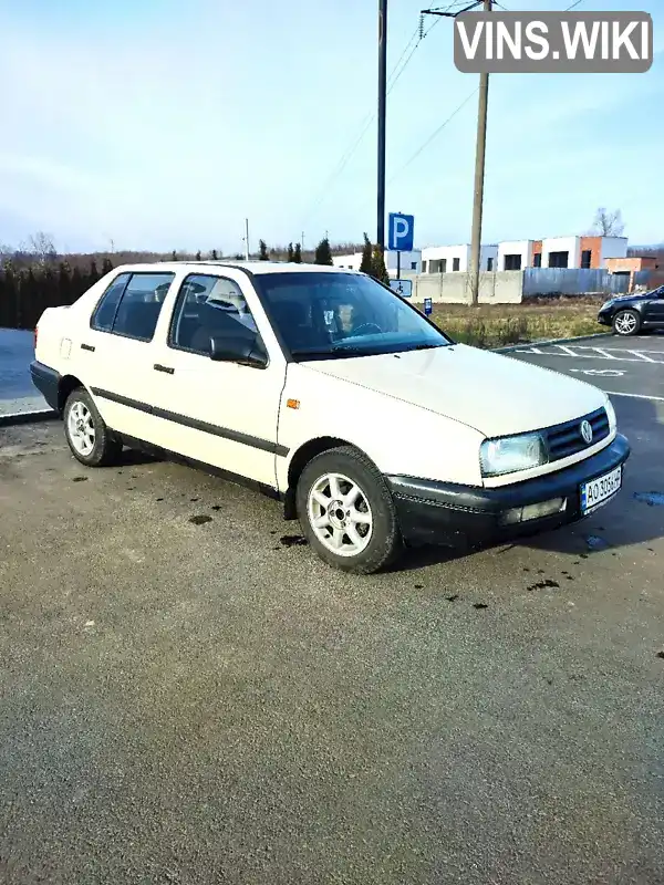 WVWZZZ1HZRW446999 Volkswagen Vento 1994 Седан 1.9 л. Фото 7