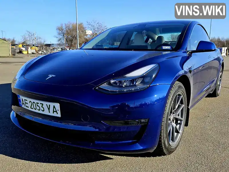 5YJ3E1EAXPF582268 Tesla Model 3 2023 Седан  Фото 1