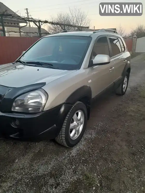 Позашляховик / Кросовер Hyundai Tucson 2005 1.99 л. Ручна / Механіка обл. Чернівецька, Чернівці - Фото 1/18