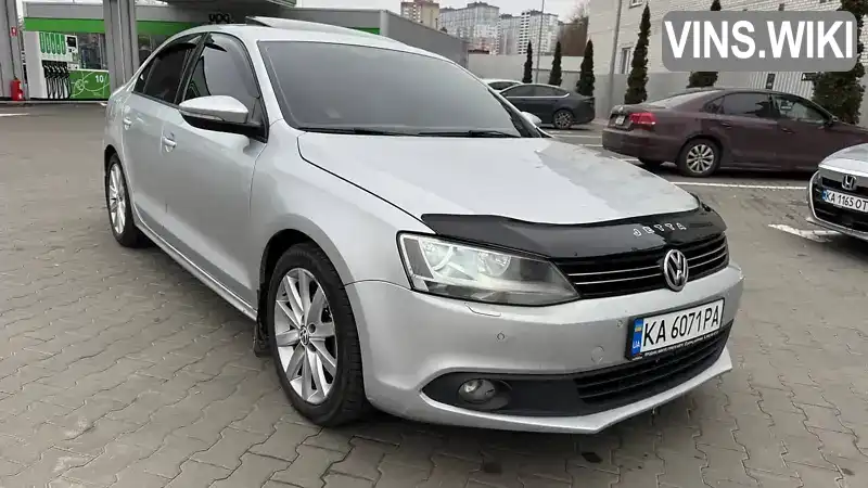 Седан Volkswagen Jetta 2011 2 л. Автомат обл. Киевская, Бровары - Фото 1/21