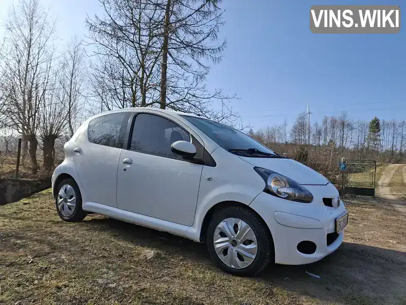 JTDKG18C20N559075 Toyota Aygo 2011 Хетчбек 1 л. Фото 2