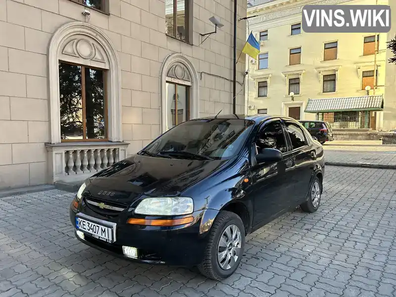 Y6DSF69YE5B303990 Chevrolet Aveo 2004 Седан 1.5 л. Фото 1