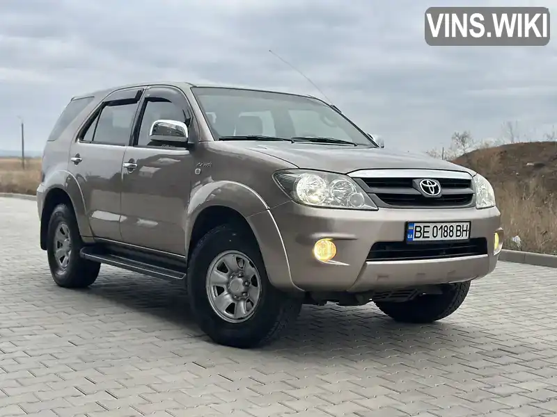 Позашляховик / Кросовер Toyota Fortuner 2005 2.7 л. Автомат обл. Одеська, Одеса - Фото 1/15