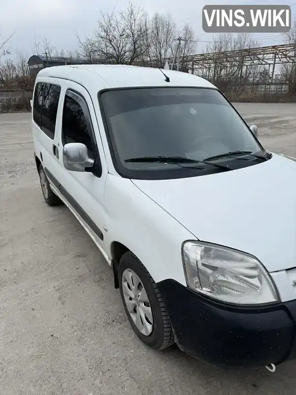 VF7GJWJYBBX512932 Citroen Berlingo 2011 Мінівен 1.87 л. Фото 2