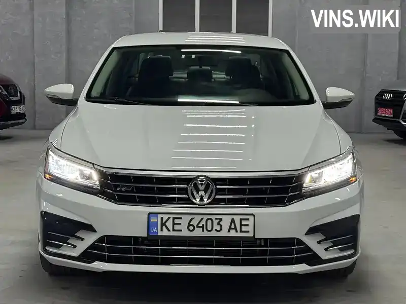 1VWAA7A30JC010267 Volkswagen Passat 2017 Седан 1.98 л. Фото 2