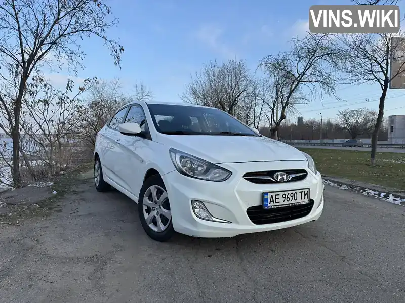 Седан Hyundai Accent 2011 1.4 л. Ручна / Механіка обл. Дніпропетровська, Дніпро (Дніпропетровськ) - Фото 1/13