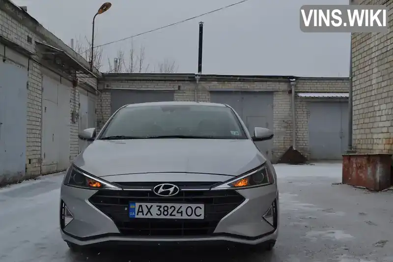 Седан Hyundai Elantra 2019 2 л. Автомат обл. Харьковская, Харьков - Фото 1/14