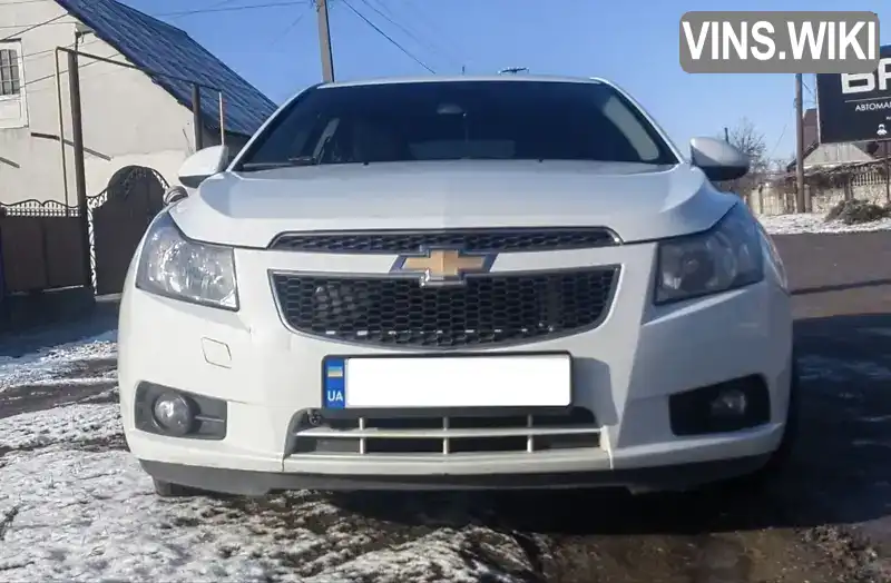 Хэтчбек Chevrolet Cruze 2011 1.6 л. Ручная / Механика обл. Черновицкая, Хотин - Фото 1/9