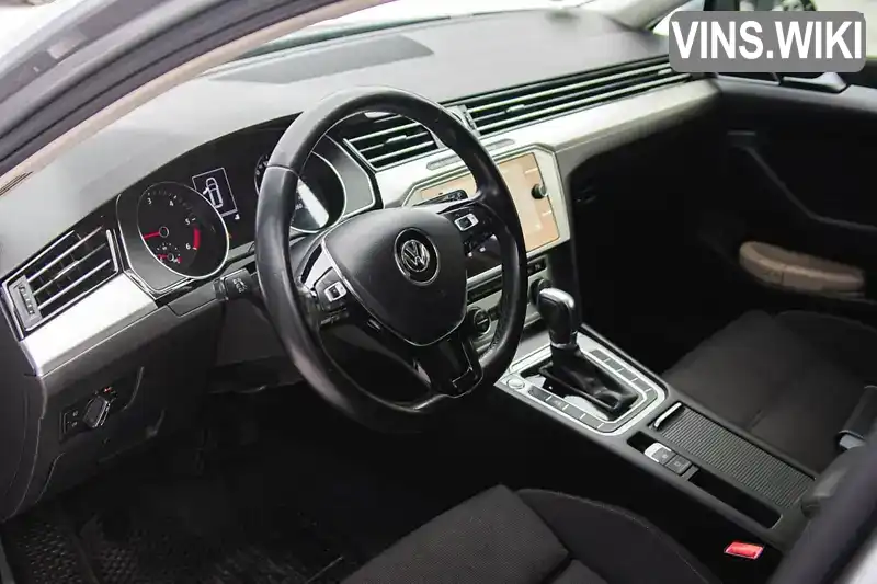 WVWZZZ3CZJE057497 Volkswagen Passat 2017 Універсал 1.97 л. Фото 5