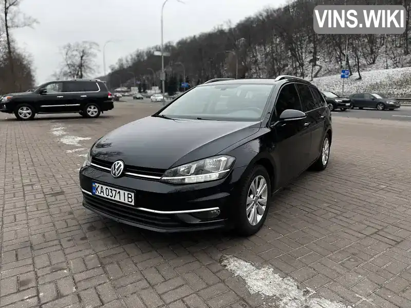 Универсал Volkswagen Golf 2017 1.6 л. Автомат обл. Киевская, Киев - Фото 1/17