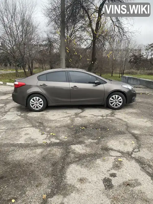 KNAFX411AD5038117 Kia Cerato 2013 Седан 1.59 л. Фото 4