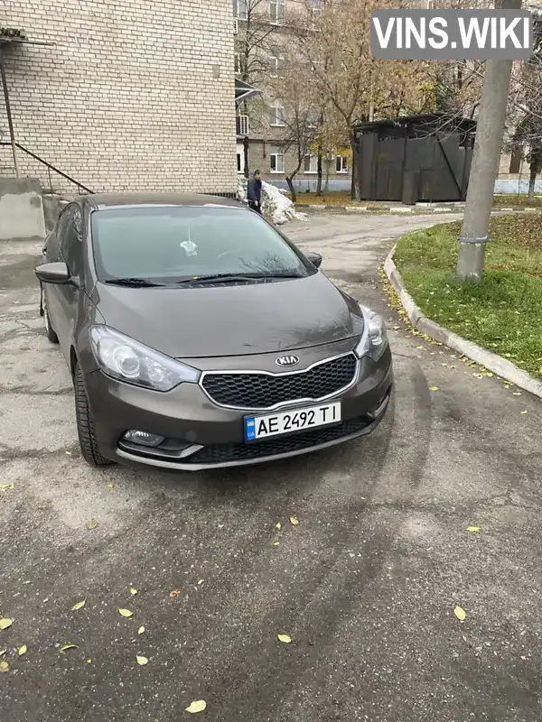 KNAFX411AD5038117 Kia Cerato 2013 Седан 1.59 л. Фото 5