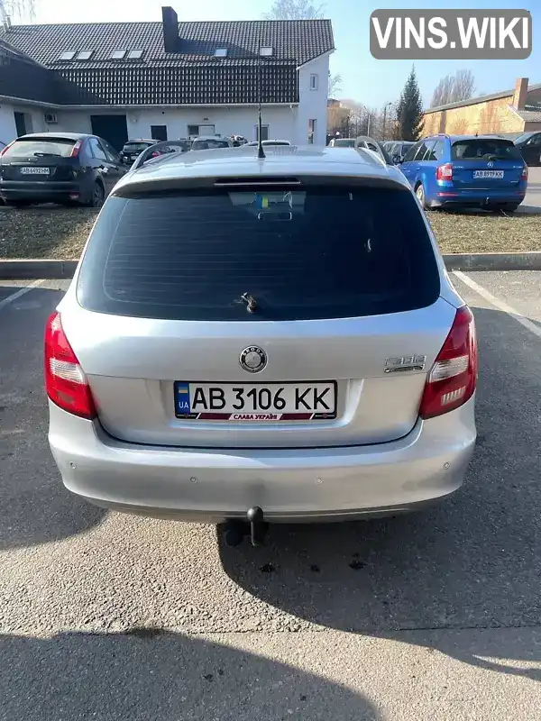 TMBGF65J7A3073769 Skoda Fabia 2009 Універсал 1.4 л. Фото 2