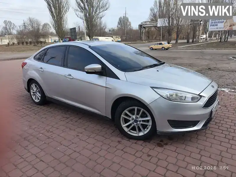 1FADP3F26HL319278 Ford Focus 2017 Седан 2 л. Фото 4