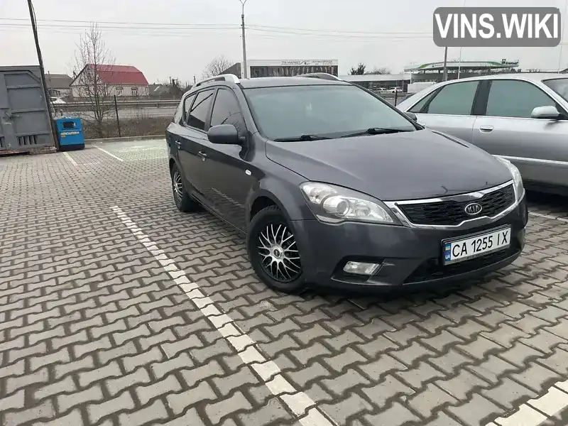 U5YHC816AAL152659 Kia Ceed 2010 Универсал 1.58 л. Фото 1