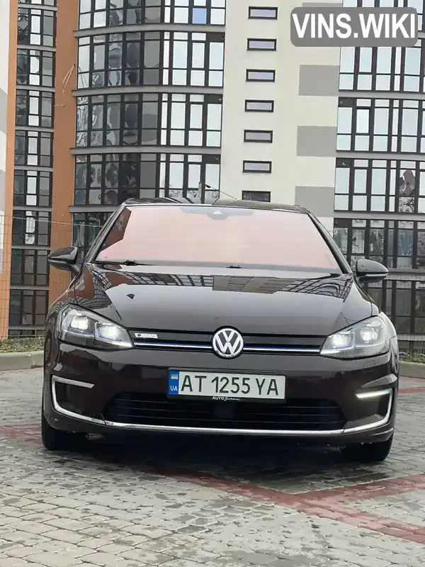 WVWZZZAUZJ8900757 Volkswagen e-Golf 2017 Хетчбек  Фото 1