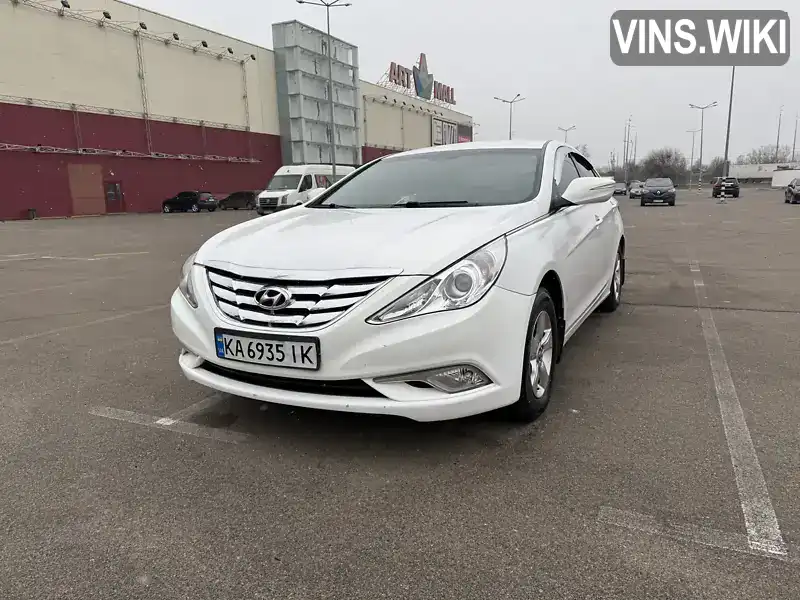 Седан Hyundai Sonata 2015 2 л. Автомат обл. Київська, Київ - Фото 1/21